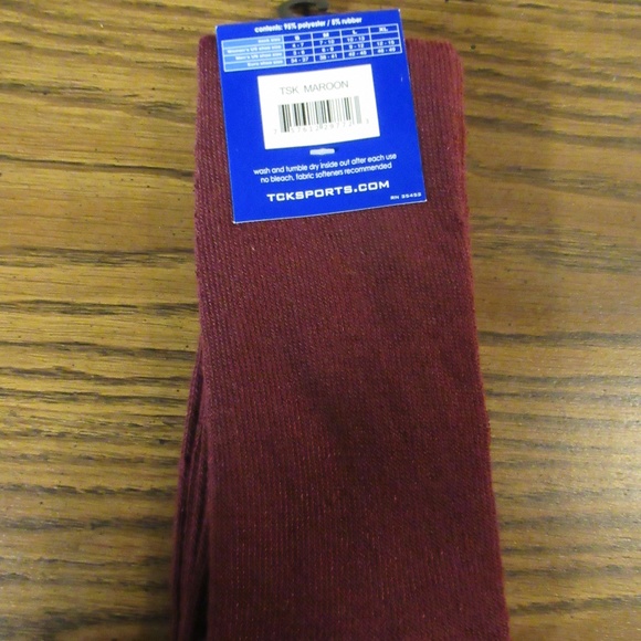TCK Multisport Maroon Socks Large New with Tags - Picture 2 of 3